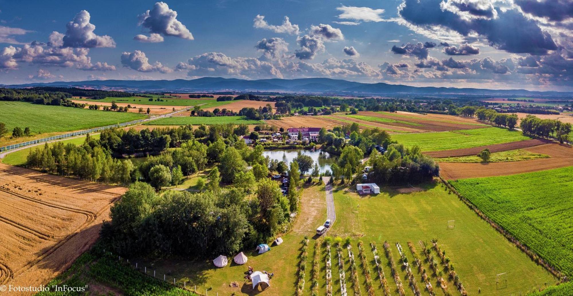 Forteca, Pokoje Goscinne Nad Stawem Dzierzoniow Exterior foto