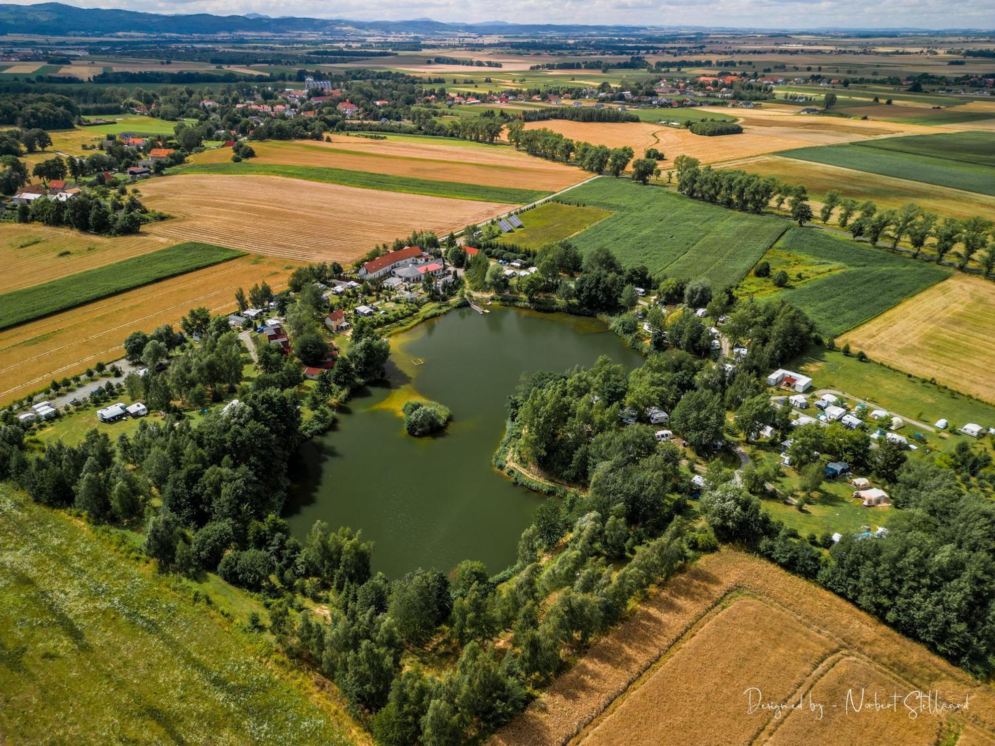 Forteca, Pokoje Goscinne Nad Stawem Dzierzoniow Exterior foto