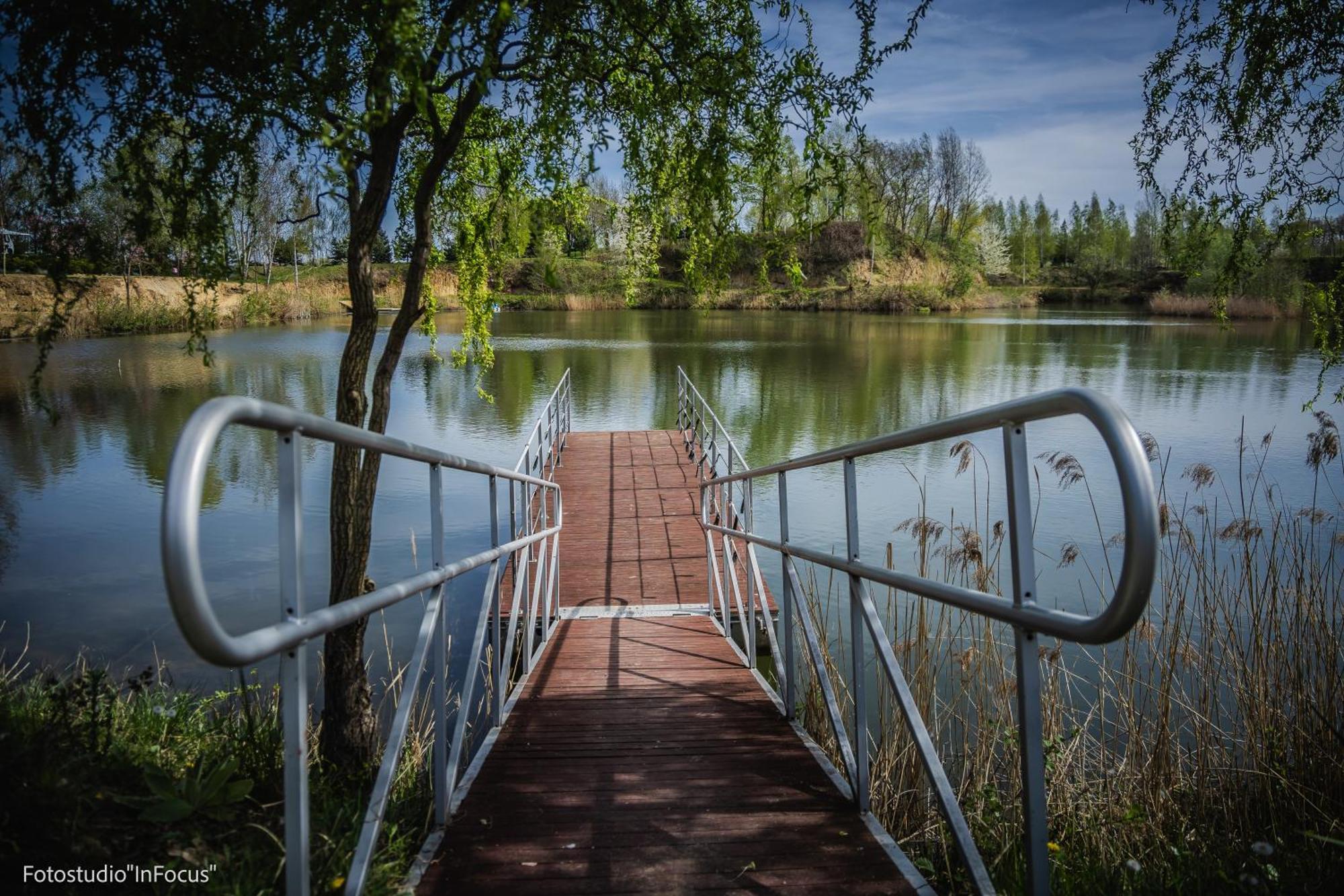 Forteca, Pokoje Goscinne Nad Stawem Dzierzoniow Exterior foto